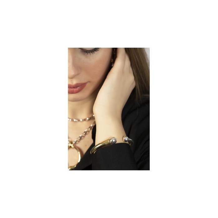 PULSERA NEGRA BAÑADA EN...