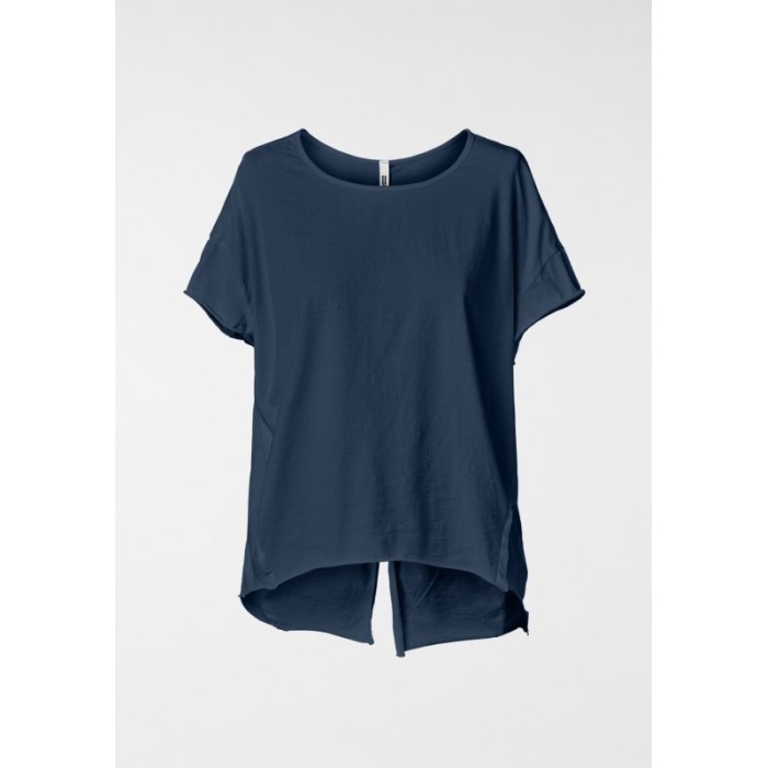 CAMISETA AZUL CON ABERTURA...