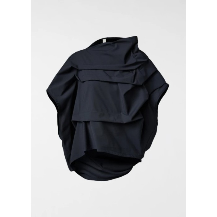 BLUSA PLISADA DE SARGA NEGRA