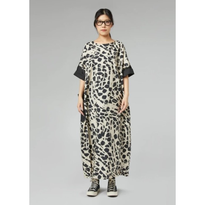 VESTIDO LARGO AMPLIO CON...