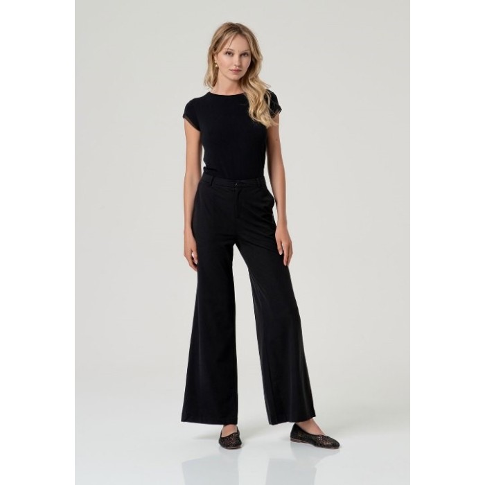 PANTALÓN LARGO CON...