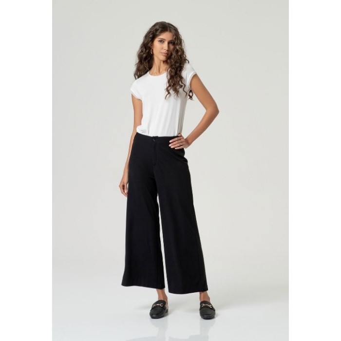 PANTALÓN CROP NEGRO