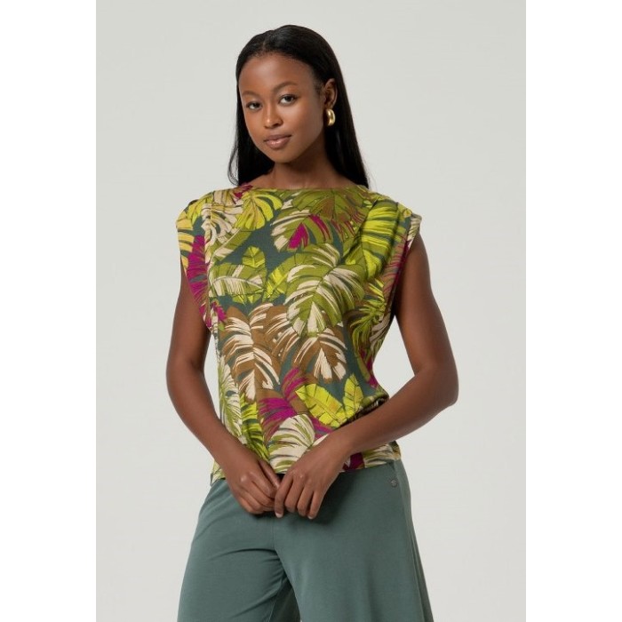 CAMISETA CON DRAPEADO EN...