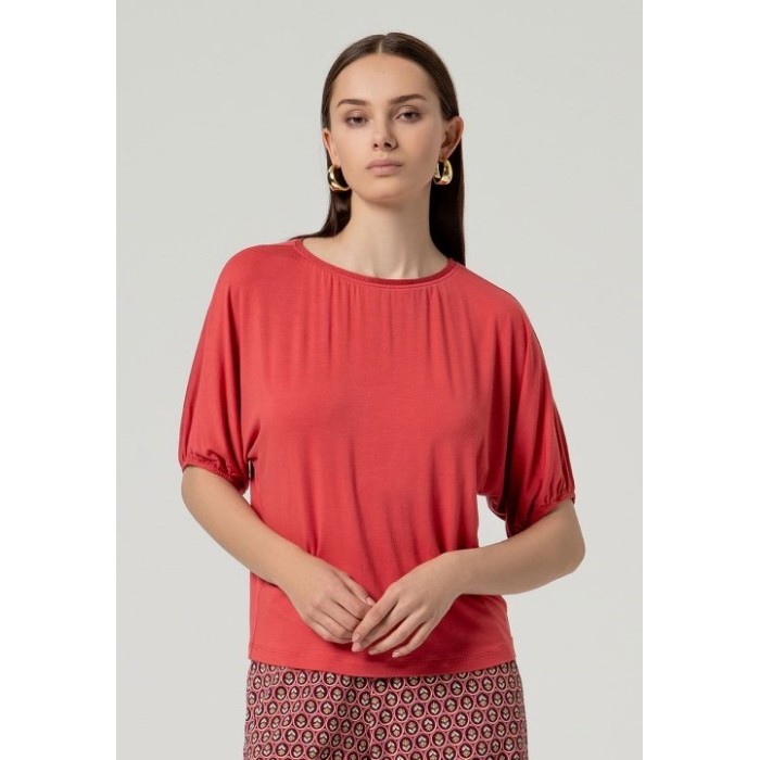 CAMISETA DE MANGA CORTA...