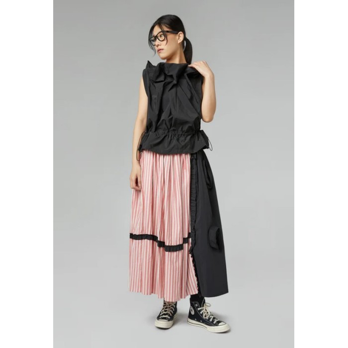 BLUSA SIN MANGAS EFECTO...