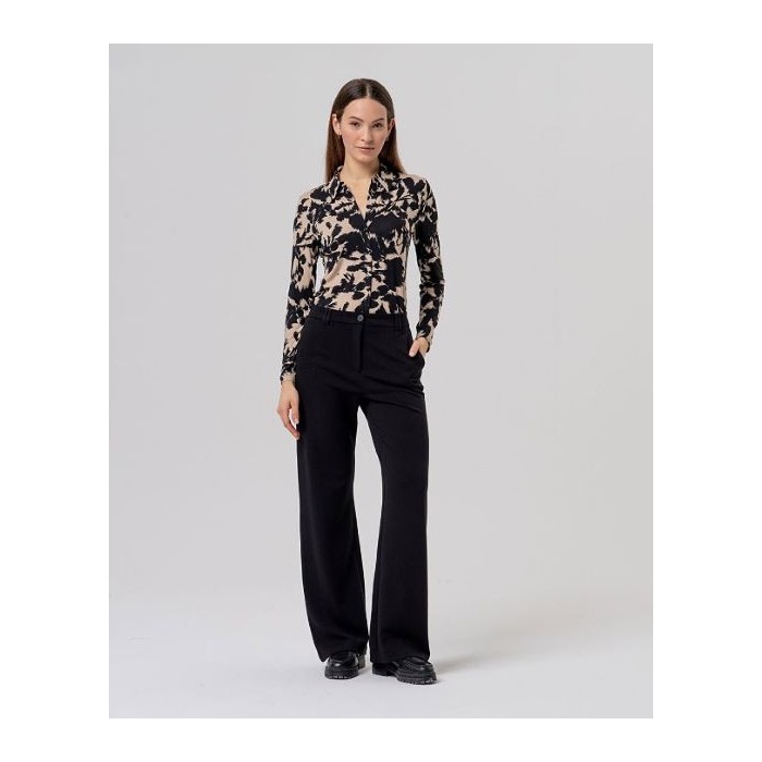 PANTALÓN LARGO RECTO NEGRO
