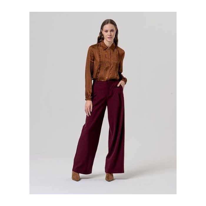 PANTALÓN ANCHO DE PINZAS...