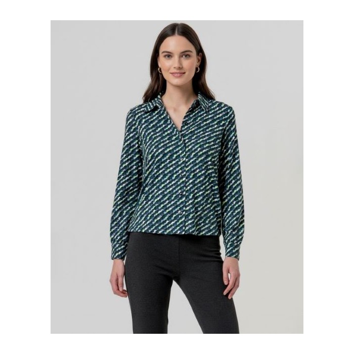 CAMISA CON ESTAMPADO...