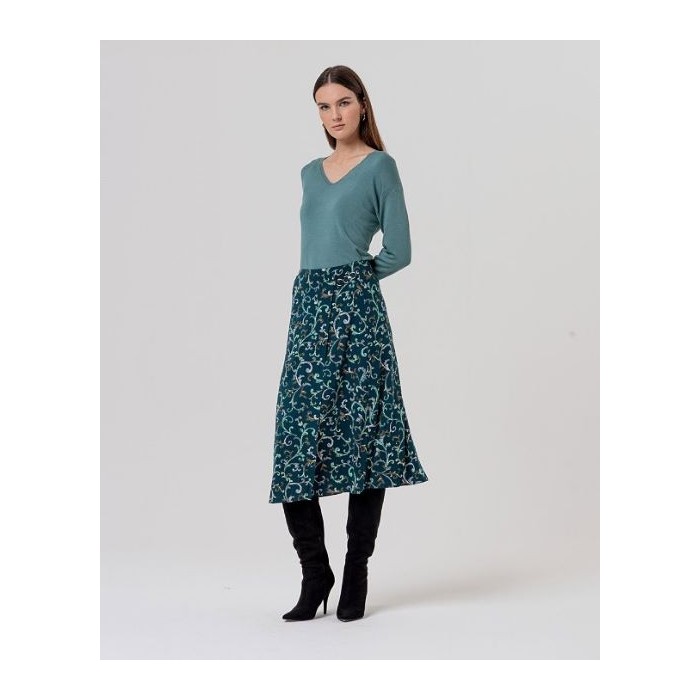 FALDA MIDI CON APLIQUE CON...