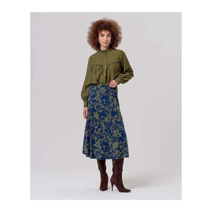 FALDA MIDI CON ESTAMPADO AZUL